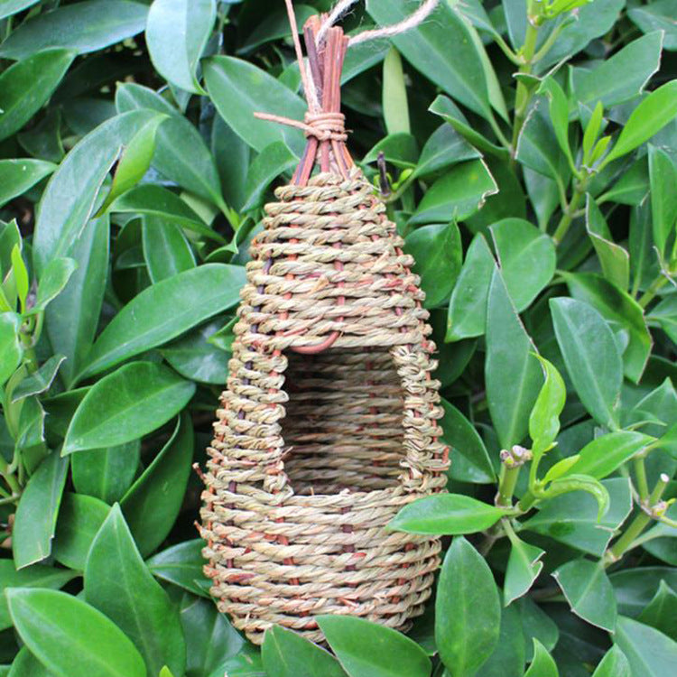 Hand-knitted Bird's Nest